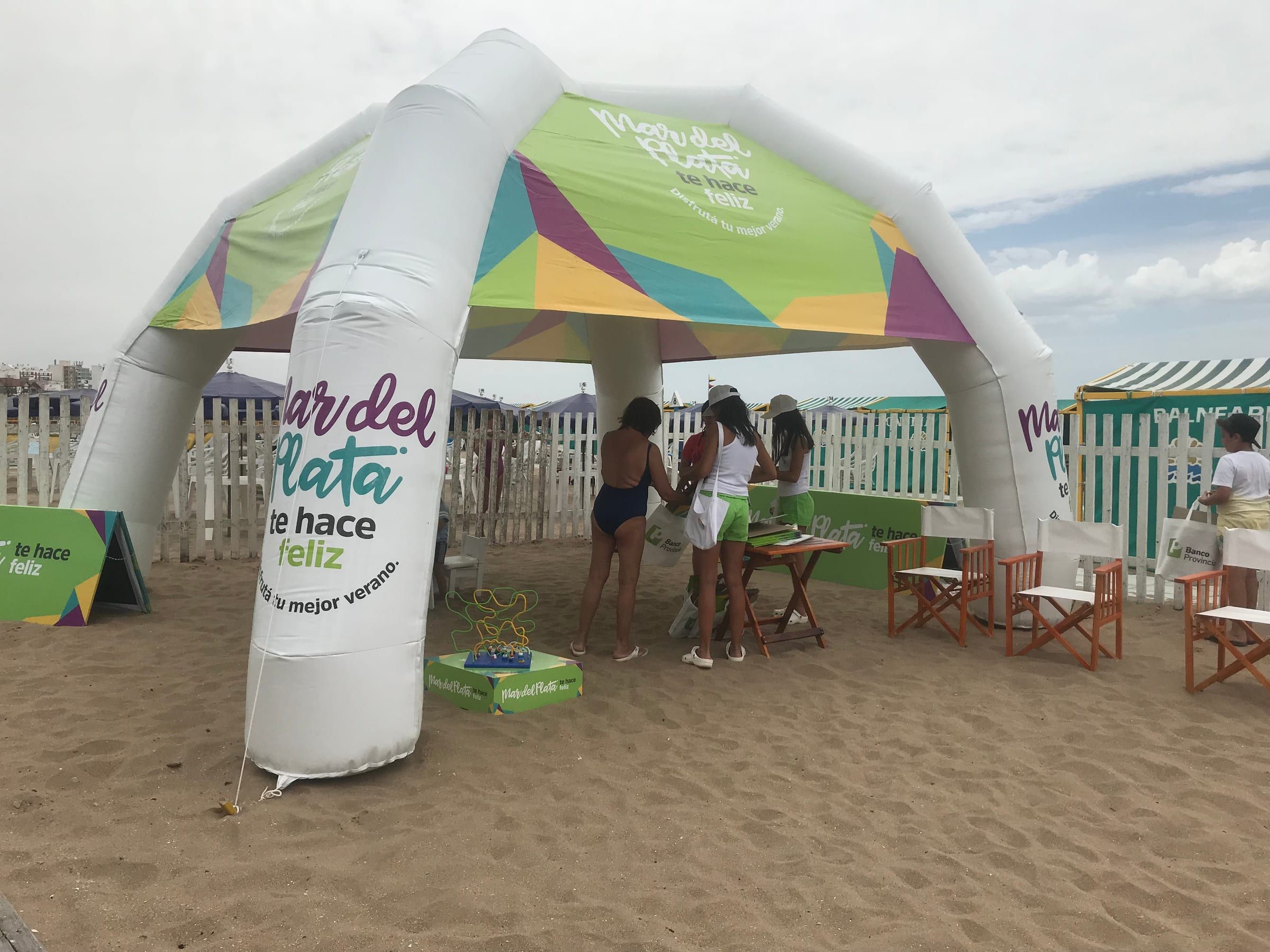Carpa inflable de Mar del Plata te hace feliz en la arena